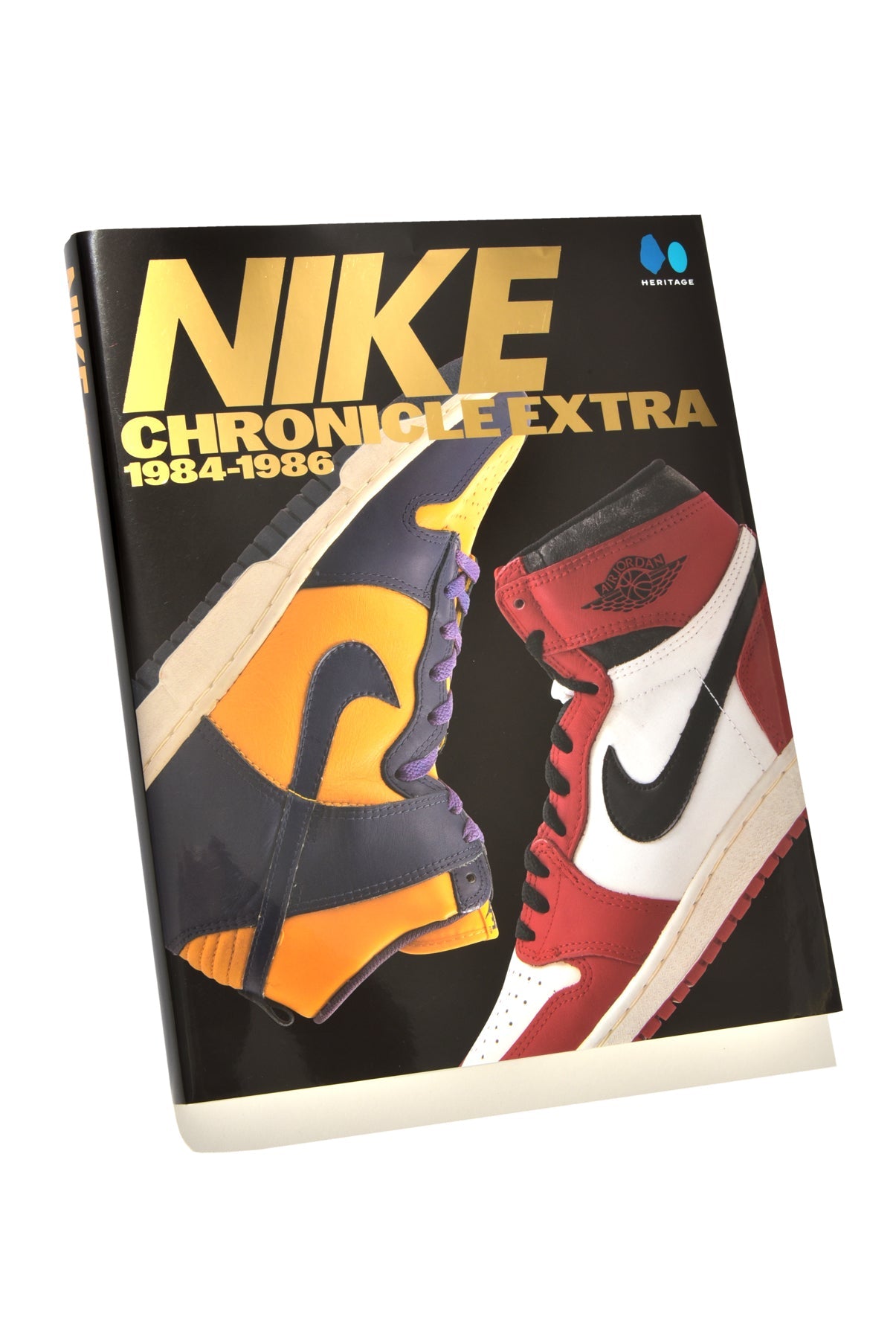 NIKE CHRONICLE 2冊セット【ポスター付き】｜メンズファッション誌